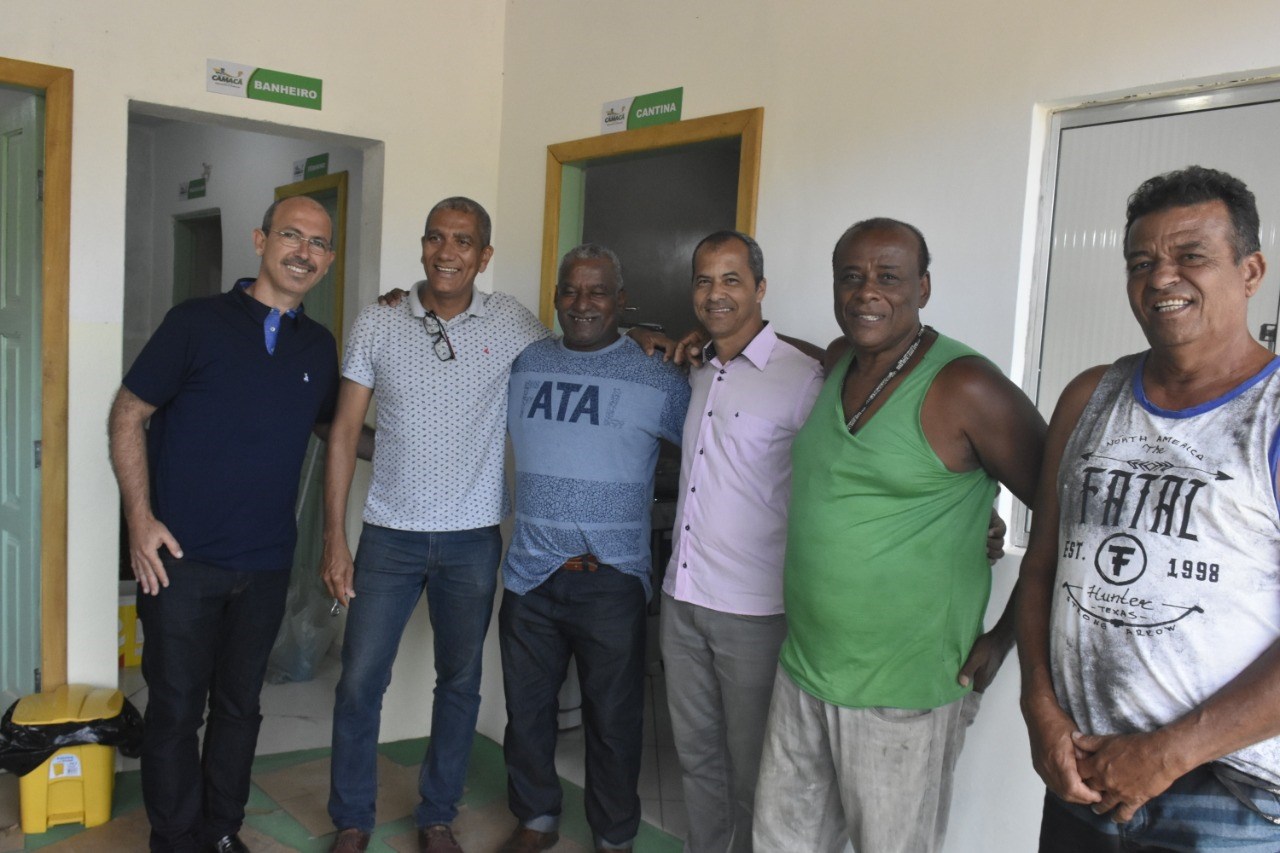 Camacã: Tratorista recebe homenagem pelos 35 anos de serviços prestados 
